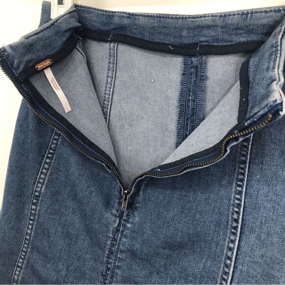 Free People Modern Femme Light Blue Denim Seam Detail Stretch Mini Skirt - Picture 10 of 13